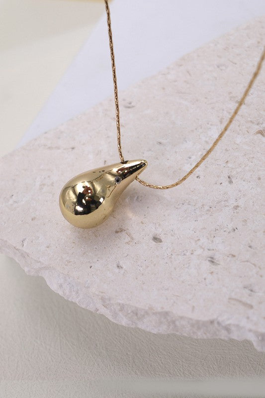 The Brass Diamond Cut Chain With Teardrop Charm Necklace