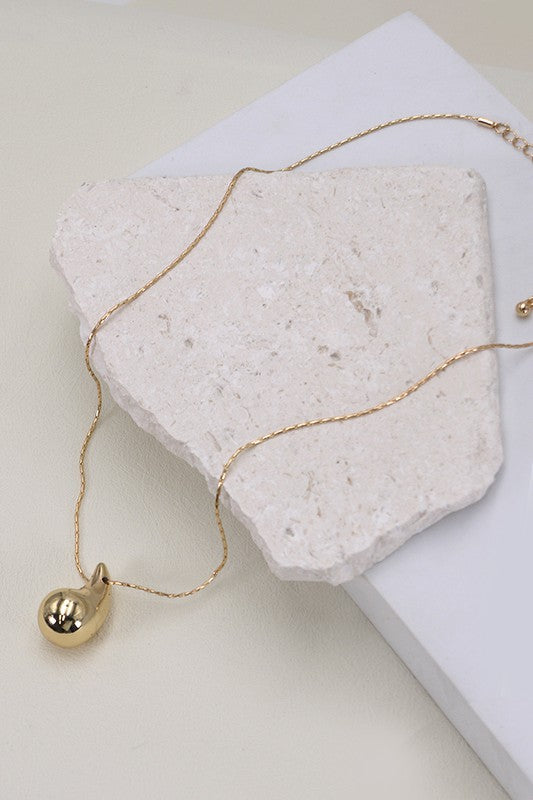 The Brass Diamond Cut Chain With Teardrop Charm Necklace