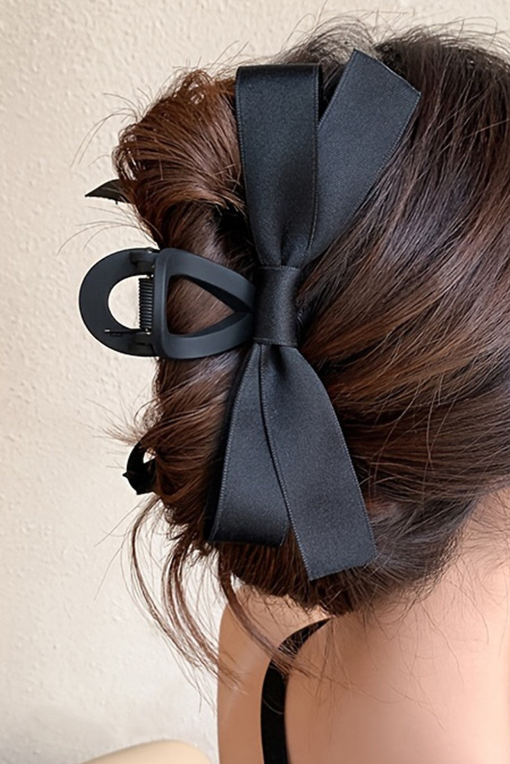 The Prettiest Girl Bow Claw Clip