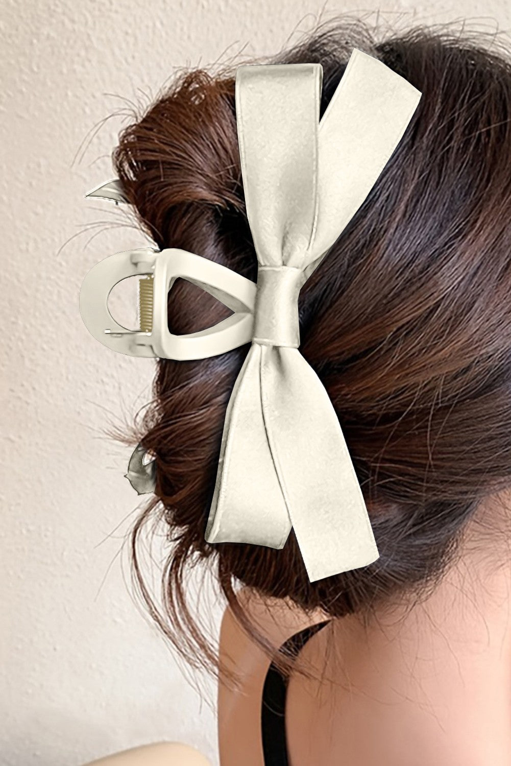 The Prettiest Girl Bow Claw Clip