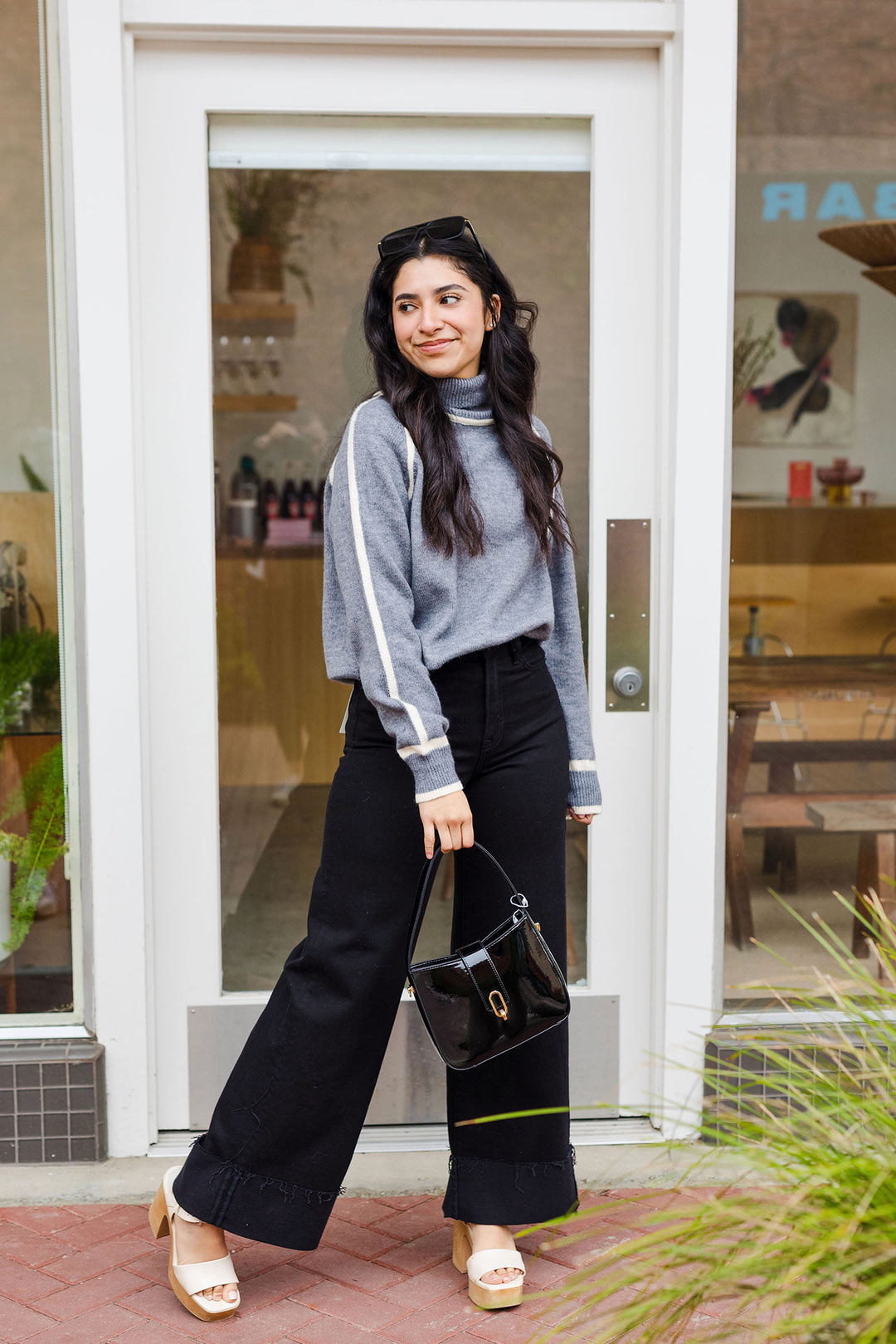 The Contrasting Details Gray Turtleneck Sweater