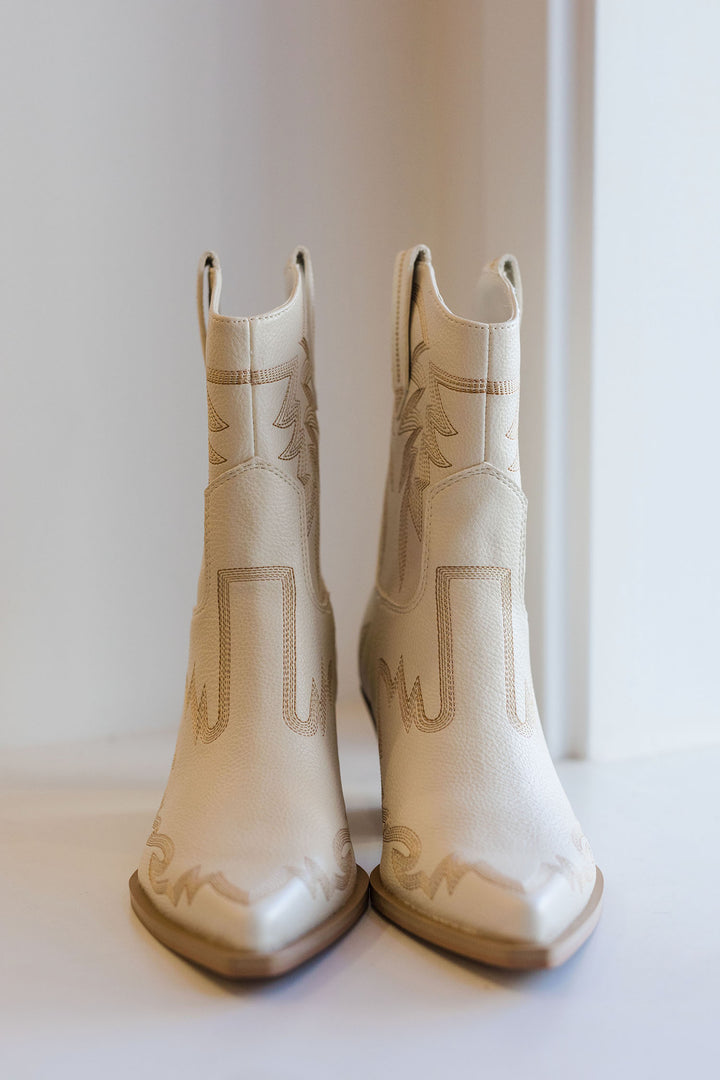 The Nantes Embroidered Cowboy Boots