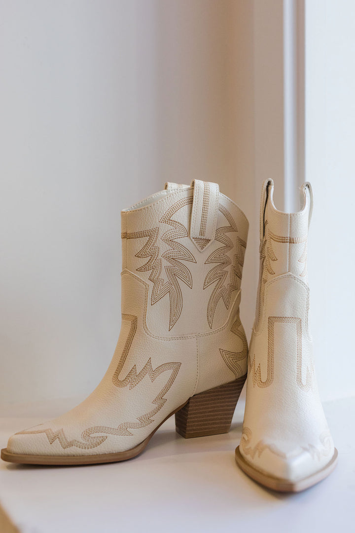 The Nantes Embroidered Cowboy Boots